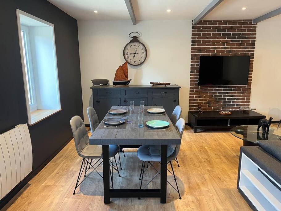 Appartamento 36 Avenue De La Gare Concarneau Esterno foto